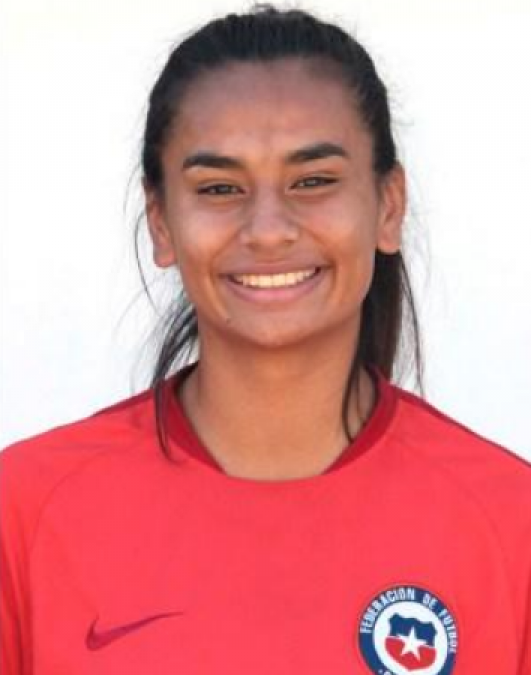 Laura de La Torre<h5>Defensive Midfielder / Defender</h5>